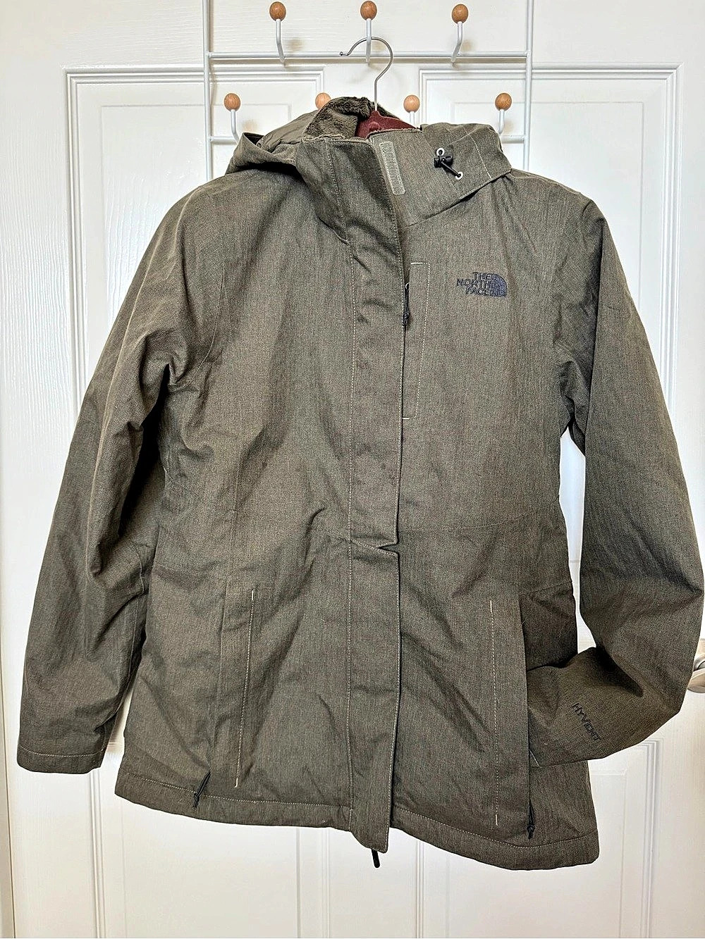 The North Face HyVent Hooded Jacket in Green